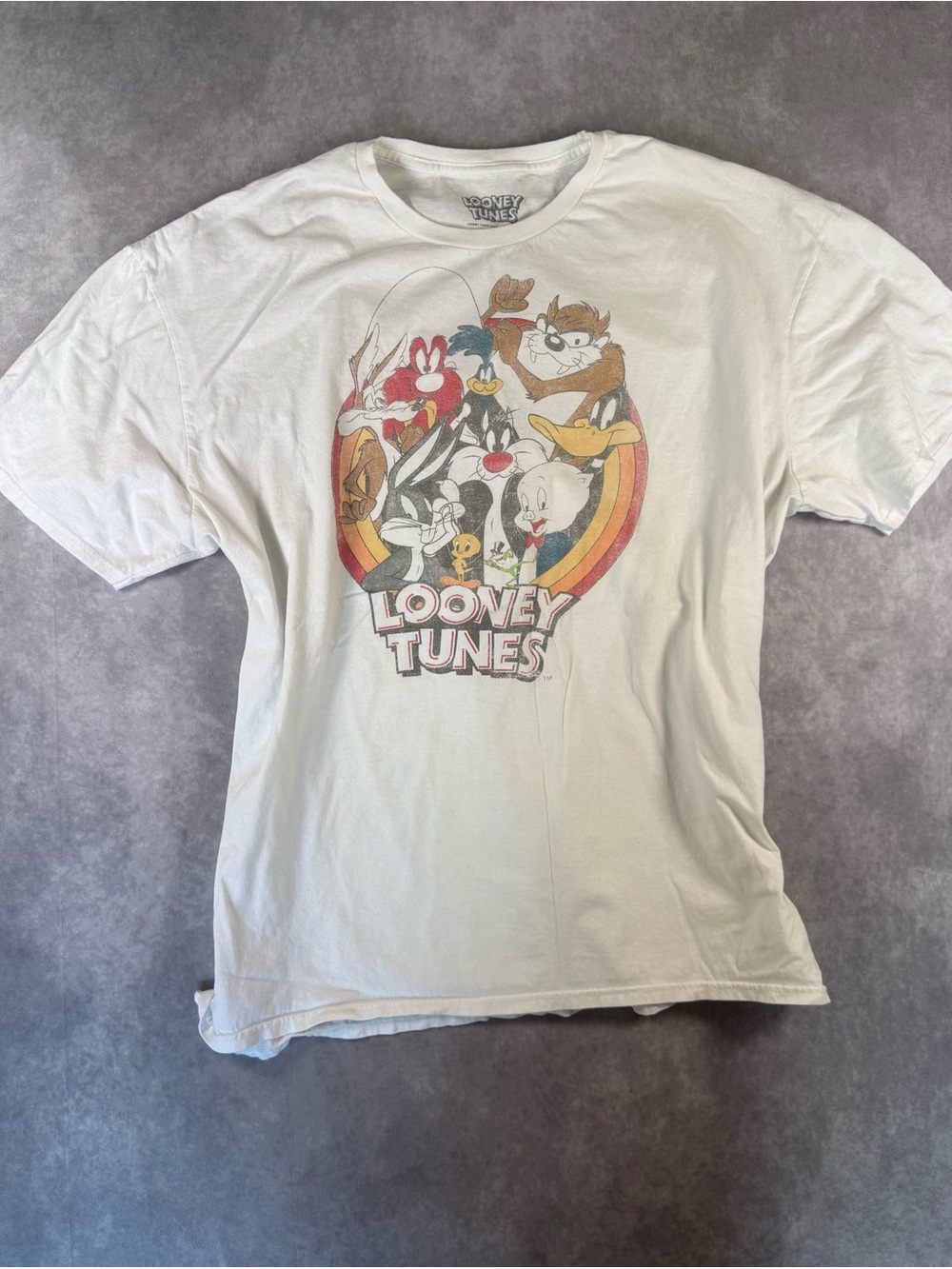 Looney Tunes White Graphic Tee Plus 2XL- Classic Cartoon Crewneck